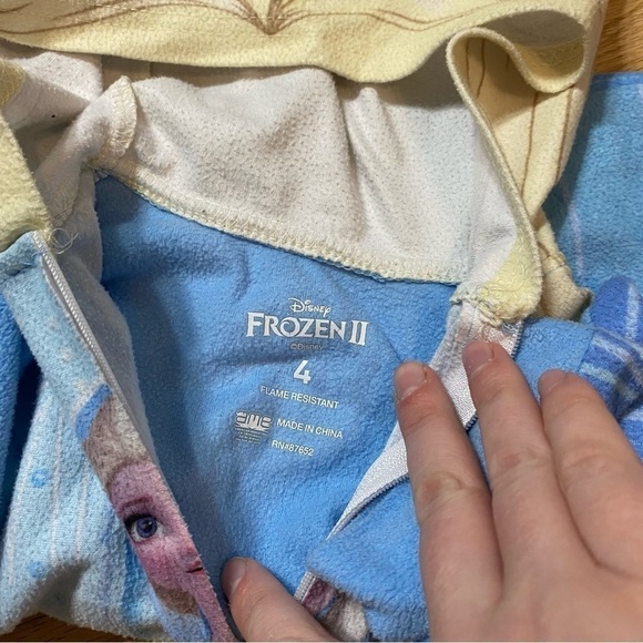 Disney Elsa Sleep Suit Onesie Sz 4 Full Zip Hooded Frozen Blue - Picture 4 of 4